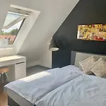Schoene Dachgeschoss-Maisonette Wohnung
