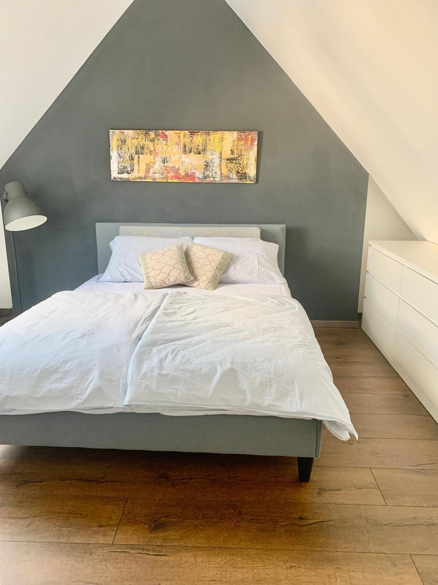 Schoene Dachgeschoss-maisonette * Monaco di Baviera